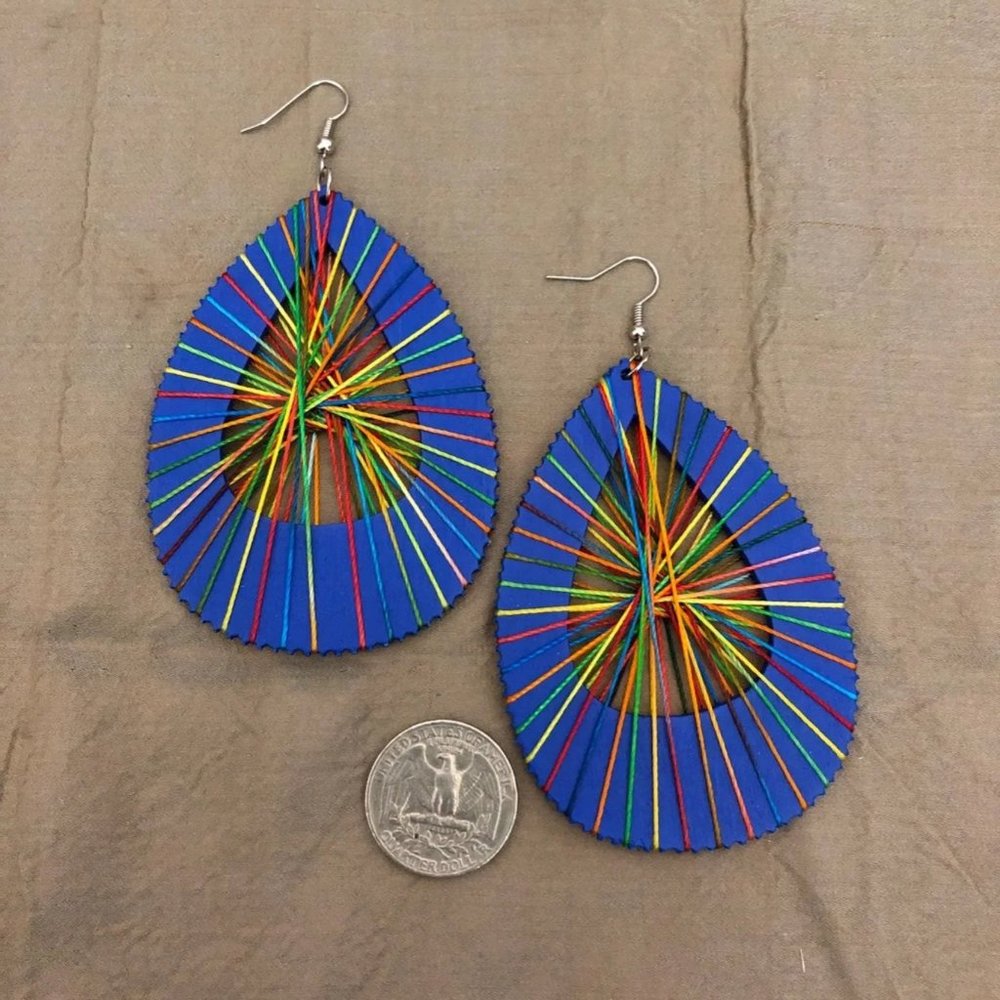 Free earrings with any bundle NWOT